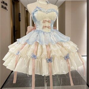 New bought for a concert I didn’t get to attend looks just like the picture